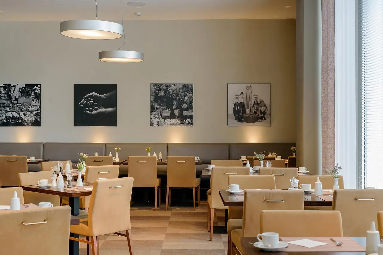 Mercure Hotel Hamburg Mitte 4*,  Alemania