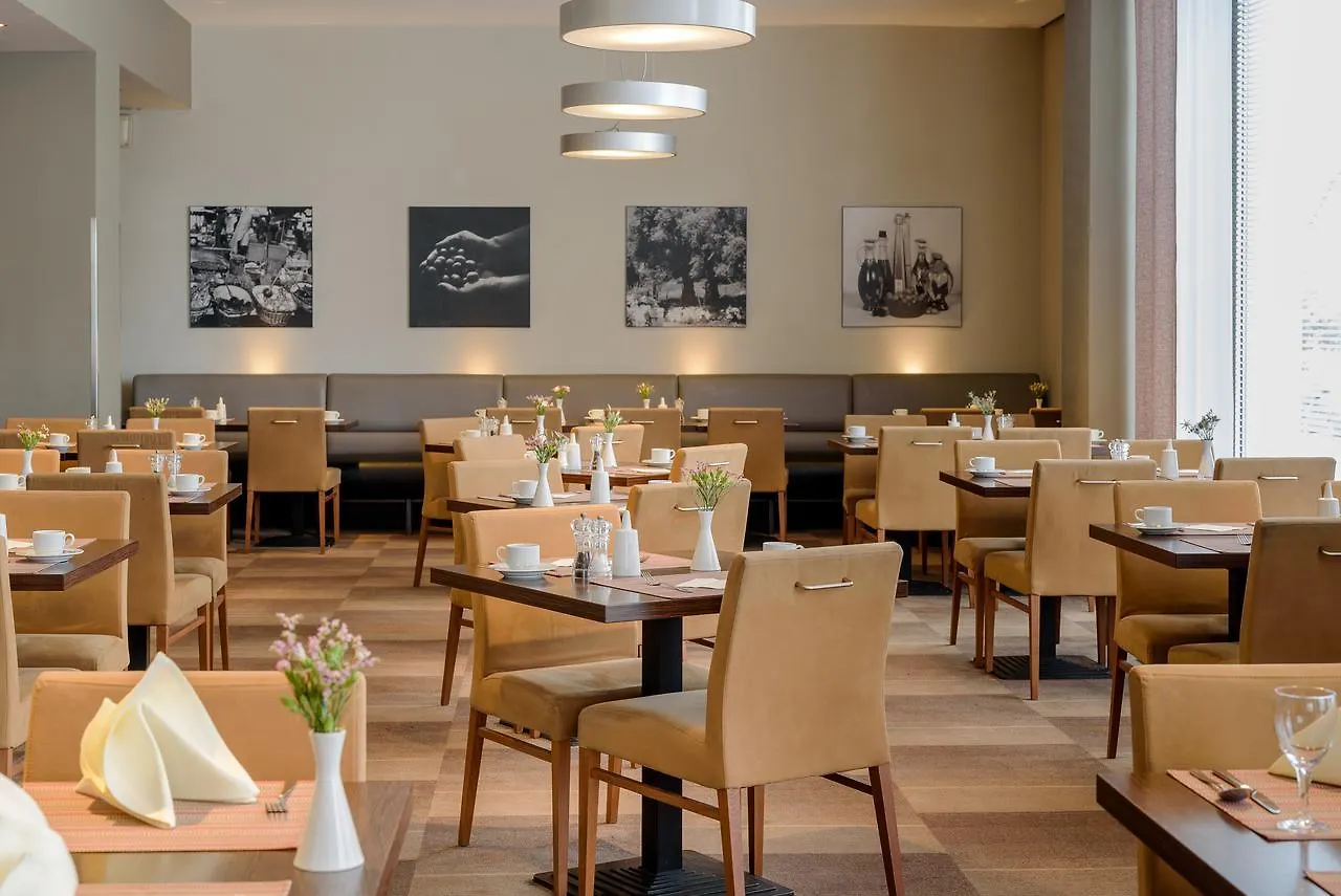 Mercure Hotel Hamburg Mitte 4*,